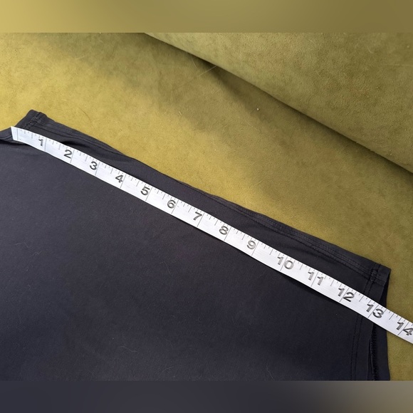 Lululemon Love Tank Pleated in Black Sz 6 EUC 89 - Picture 5 of 11